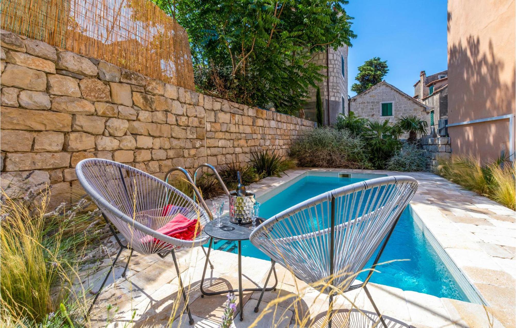 Stunning Home In Split With Outdoor Swimming Pool Екстериор снимка